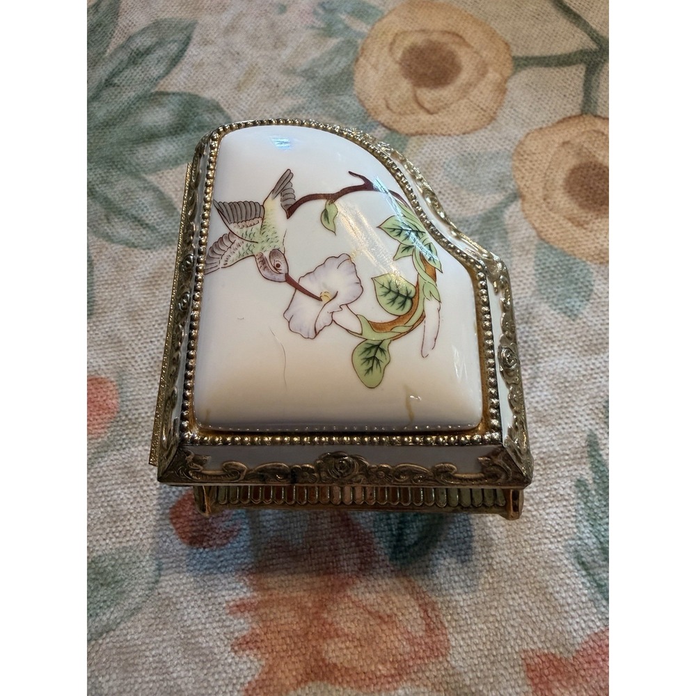 Westland Porcelain Grand Piano Music Box (Hummingbird & Floral Design)